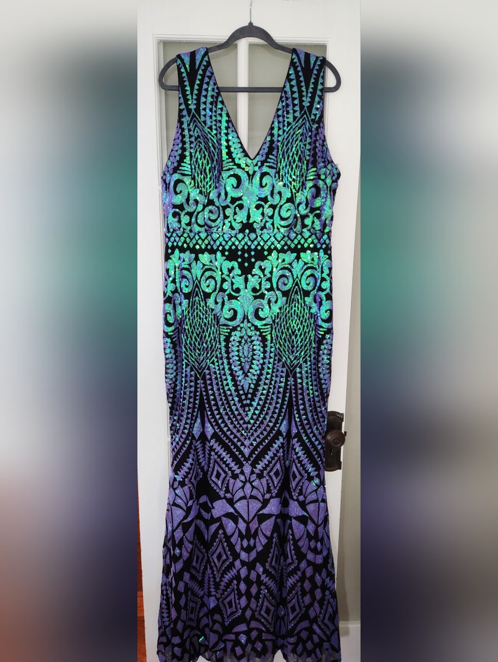 Sleeveless V-Neck Green & Purple Sequinned Mermaid Dress
